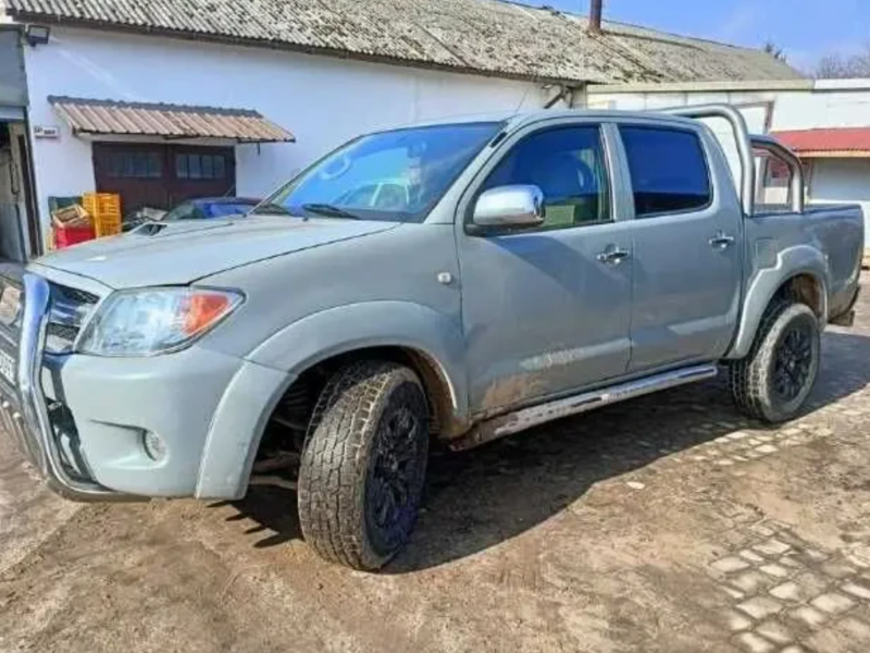 Toyota Hilux ДЛЯ ЗСУ