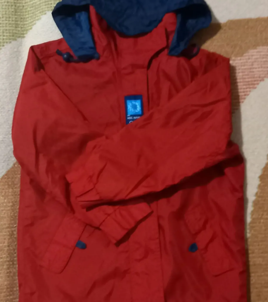 Ветровка-куртка,дождевик мальчику.
