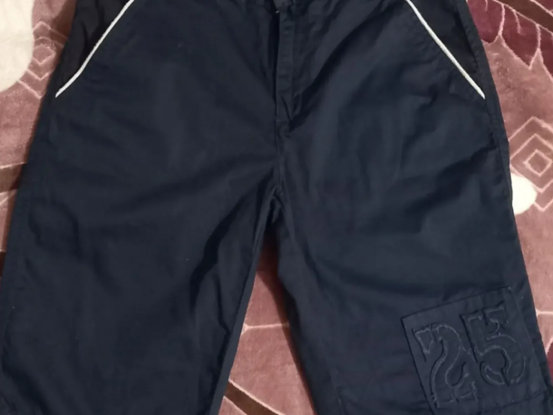 Новые шорты мальчику Benetton.