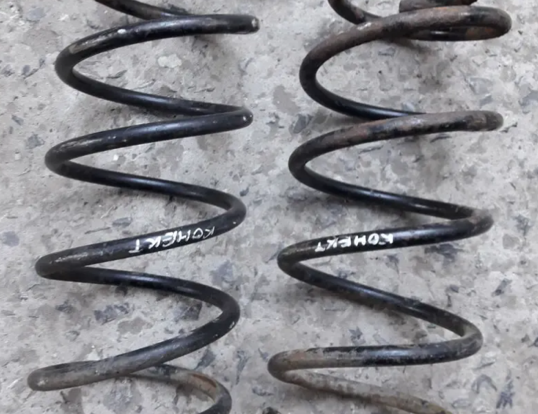 Пружина передняя Ford Connect