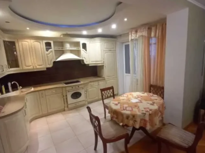 2-к квартира Київ, Дніпровський, Верховної Ради 14б