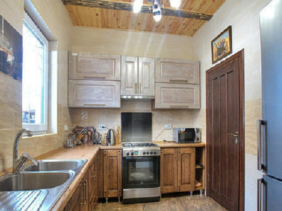 Поляниця 1 Двоповерховий котедж на 6 кімнат (8-10 місць) 2,5 км Буковель