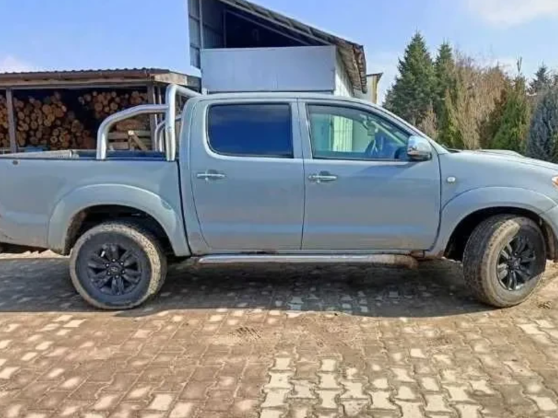 Toyota Hilux ДЛЯ ЗСУ
