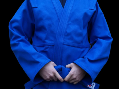 Форма для боротьби самбо та кімоно комбат дзю-дзютсу.