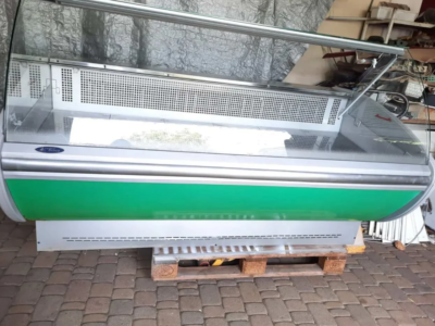 Вітрина холодильна