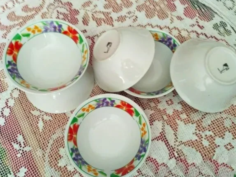 Новые Салатница, тарелка , пиала, конфетница 6 штук