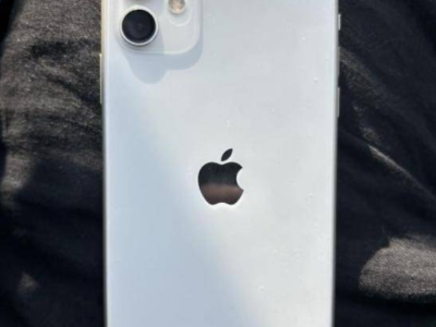 Продам iPhone 11 64GB у гарному стані — лише 7000 грн