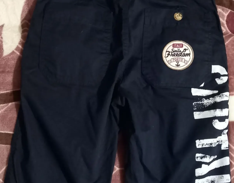 Новые шорты мальчику Benetton.