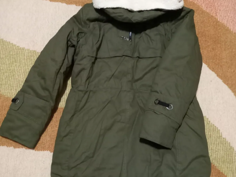 Парка куртка зимняя.
