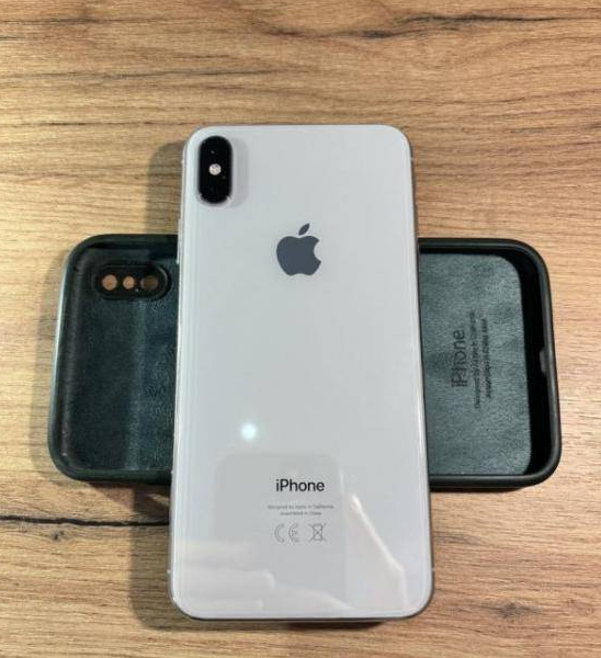 Продаю iPhone XS Max 256GB у відмінному стані — 9300 грн