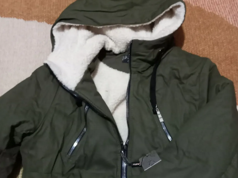 Парка куртка зимняя.