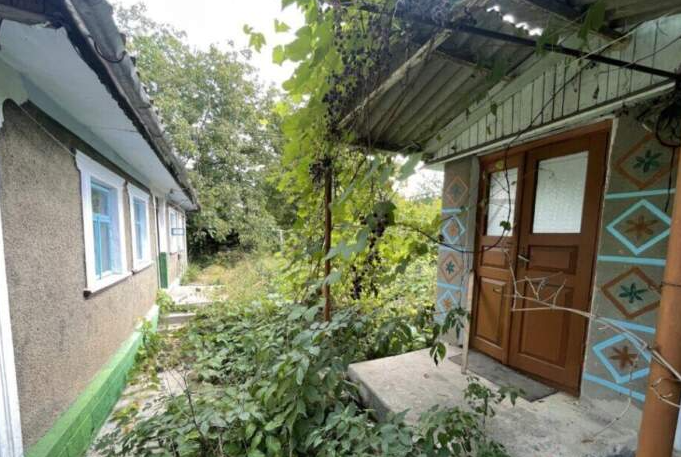 Продається будинок за 1400 $ у селі Руда-Гірчичнянська, Хмельницька область 🏡 Недорого!
