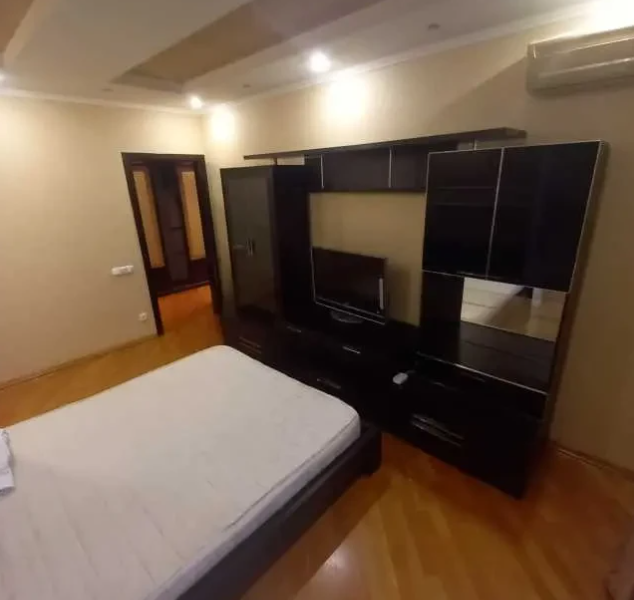 2-к квартира Київ, Дніпровський, Верховної Ради 14б