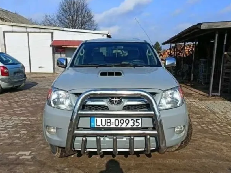 Toyota Hilux ДЛЯ ЗСУ