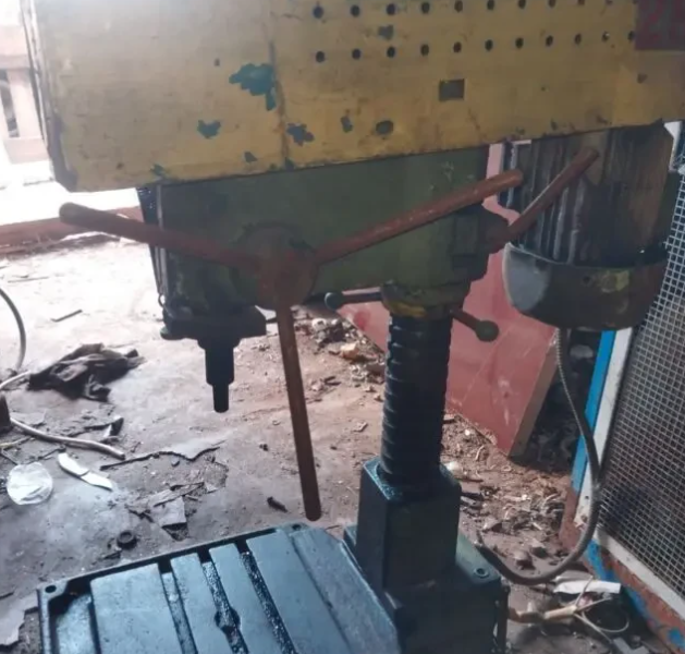 Свердлильний верстат 2м112