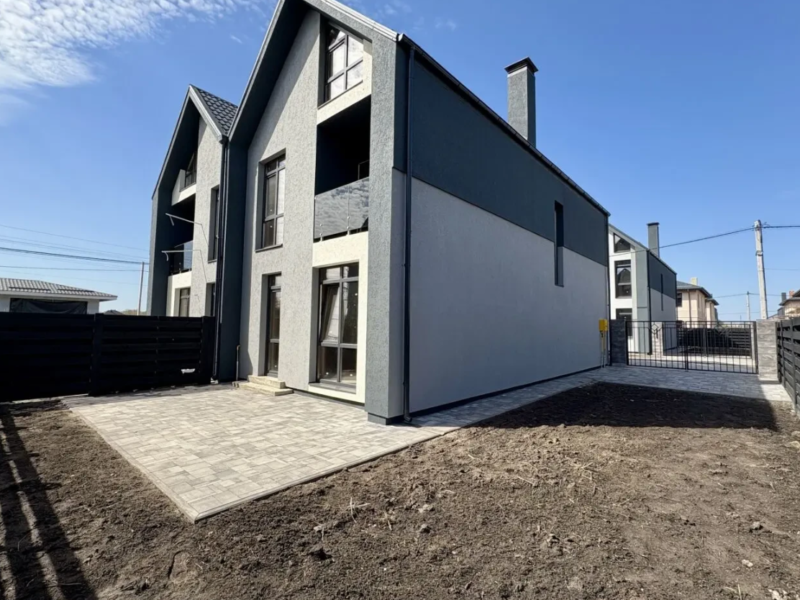 Дуплекс 113 м2, з газом та каналізацією в Котеджному містечку, Гатне