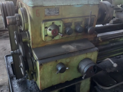 Токарний верстату 1к62 рмц 1 метр