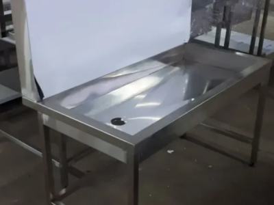 Прилавок для разлива питьевой воды в бутыли из нержавейки