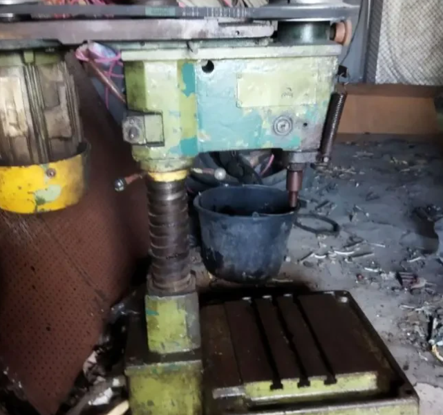 Свердлильний верстат 2м112