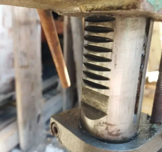 Свердлильний верстат 2м112