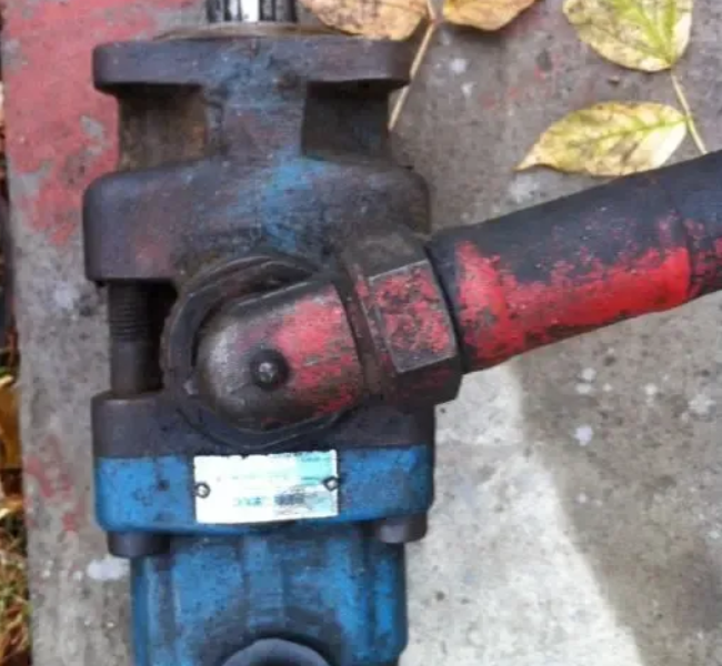 масляный насос и 2 распредедителя