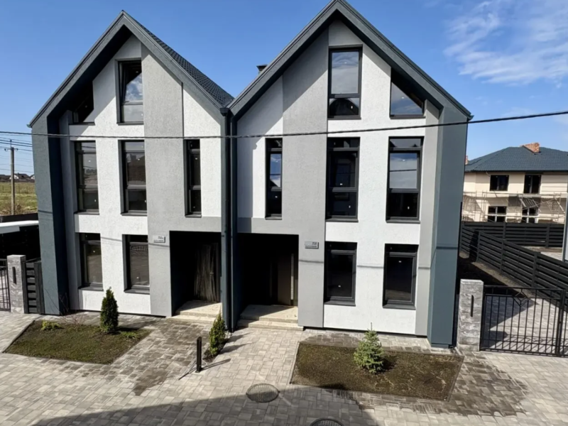 Дуплекс 113 м2, з газом та каналізацією в Котеджному містечку, Гатне