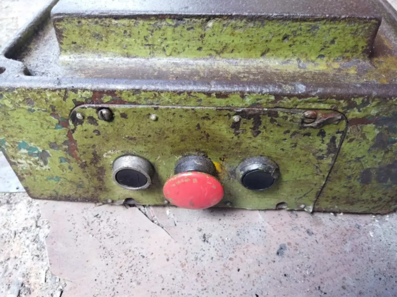 Свердлильний верстат 2м112