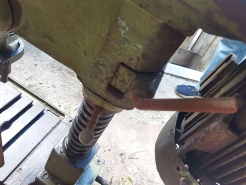 Свердлильний верстат 2м112