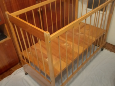 Ліжко дитяче