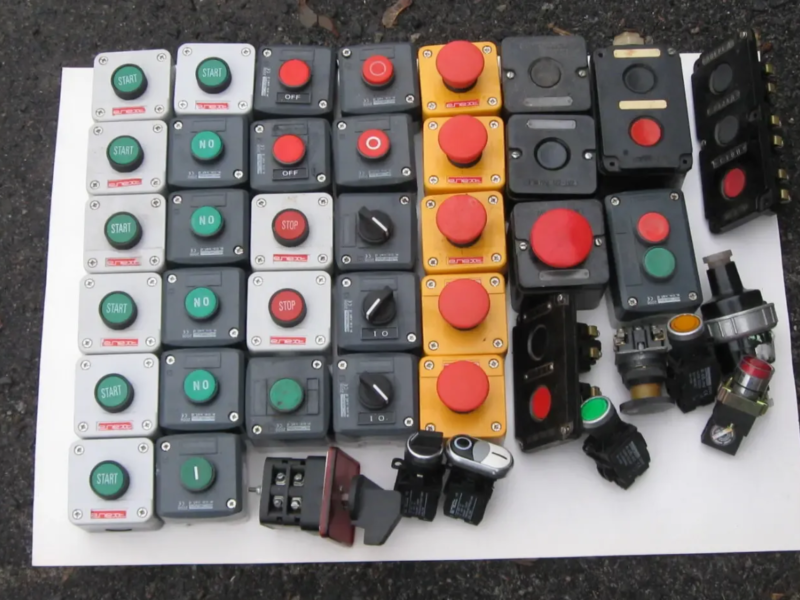 кнопочний пост