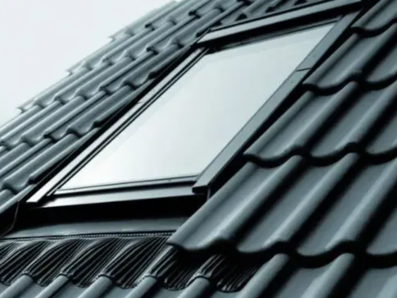 Мансардное окно Fakro 78 х 118см с окладом