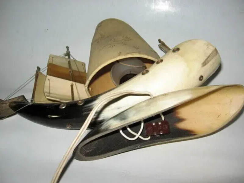 Светильник , изготовлен из рога