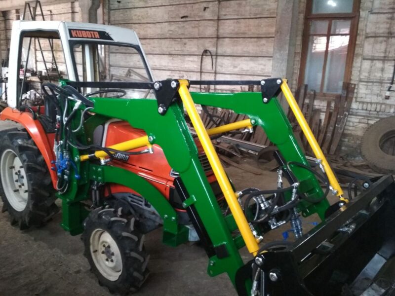 Мінінавантажувач КУН джойстик. Навантажувач на мінітрактор.