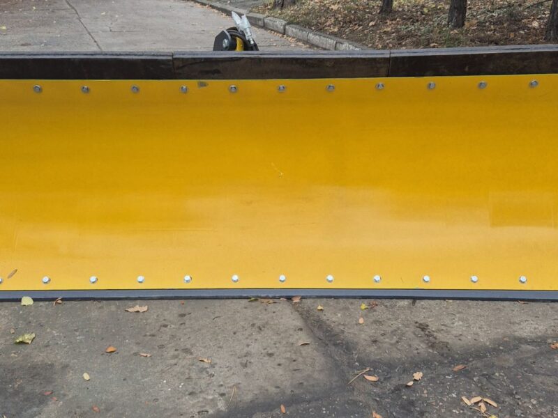 Снігоприбиральний відвал (лопата) до тракторів МТЗ, ЮМЗ, Т-150, Т-40 з сталевим ножем