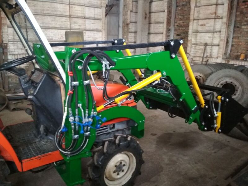 Мінінавантажувач КУН джойстик. Навантажувач на мінітрактор.