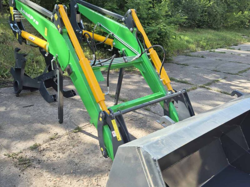 Швидкоз'ємний фронтальний навантажувач LoadPro