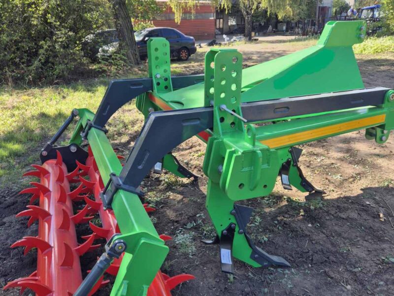 Глибокорозпушувач (Глубокорыхлитель) для трактора МТЗ , ЮМЗ