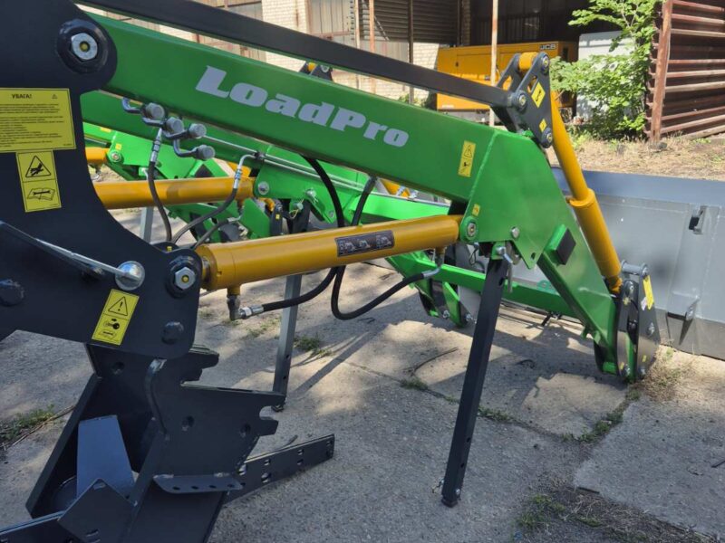 Швидкоз'ємний фронтальний навантажувач LoadPro