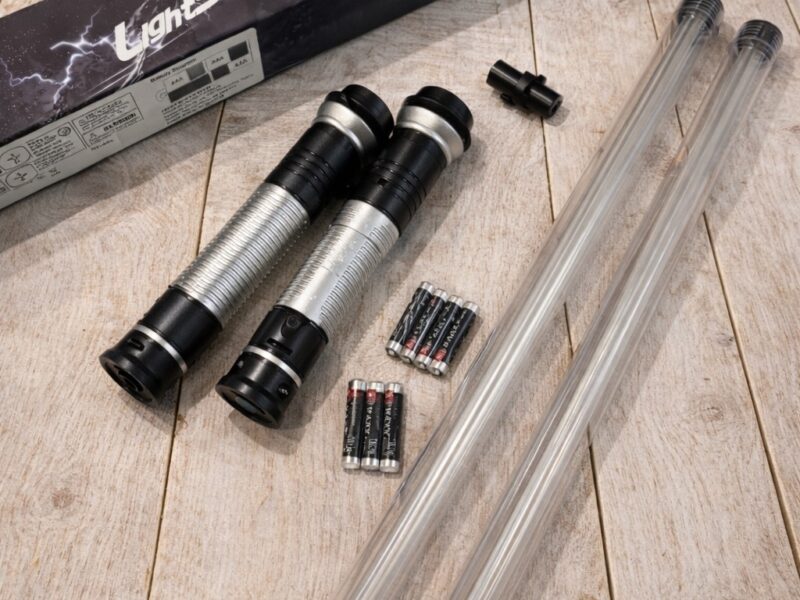 Двусторонний световой меч — 132 см. Когда один клинок — это слишком мало