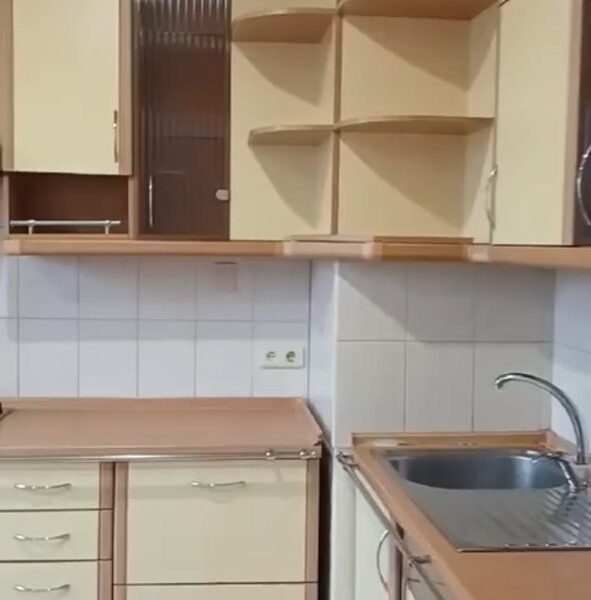 Продам 3-ну квартиру Кривий Ріг Східний 3 Довгинцівський район