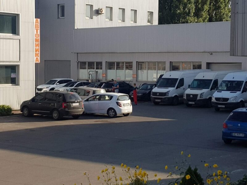 Здається в оренду приміщення 80 м кв під СТО або склад в Крівому Розі