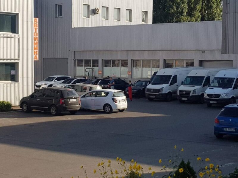 Оренда приміщення під шиномонтаж у Кривому Розіі, Автовокзал, червона лінія.