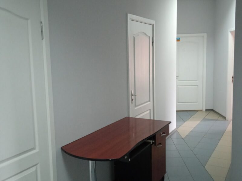 Здається в оренду офісні приміщення 15-100 кв. м., Кривий Ріг, р-н Автовокзал