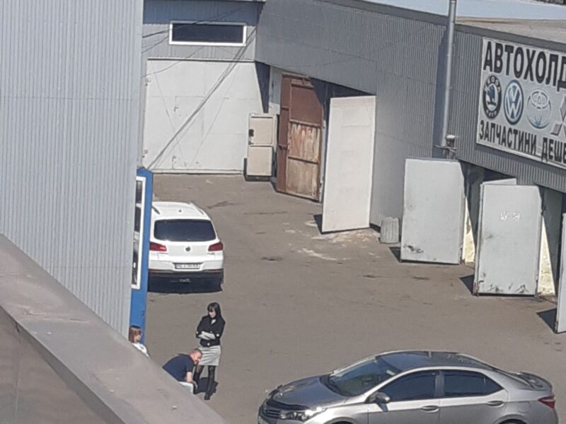 Здається в оренду приміщення 75 м кв під СТО або склад