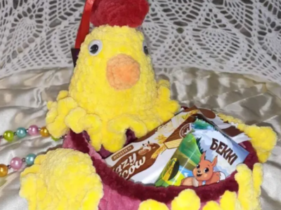 Плюшевая корзинка для орешков или конфет.