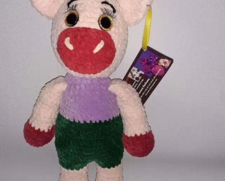 Мягенький плюшевый бычок