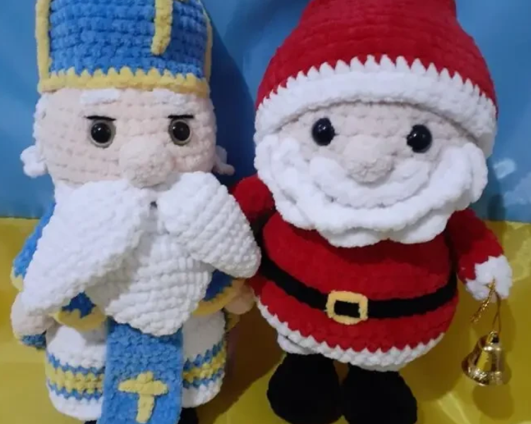 М'які іграшки Святий Миколай, Санта Клаус, Дід Мороз та Гноми.