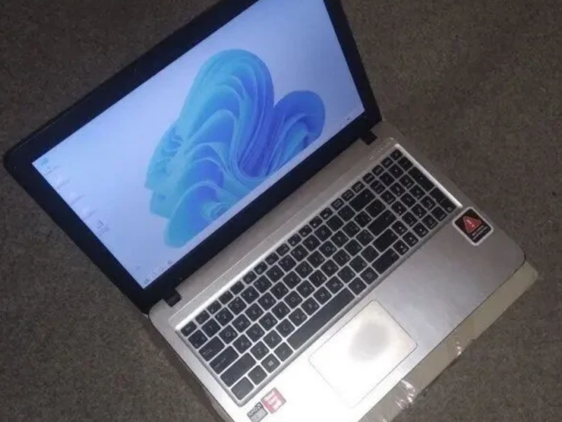 Ноутбук ASUS VivoBook X540YA