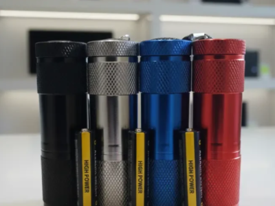 Ліхтарик LED Esperanza Altair метал 9 діодів та 3 батарейки ААА