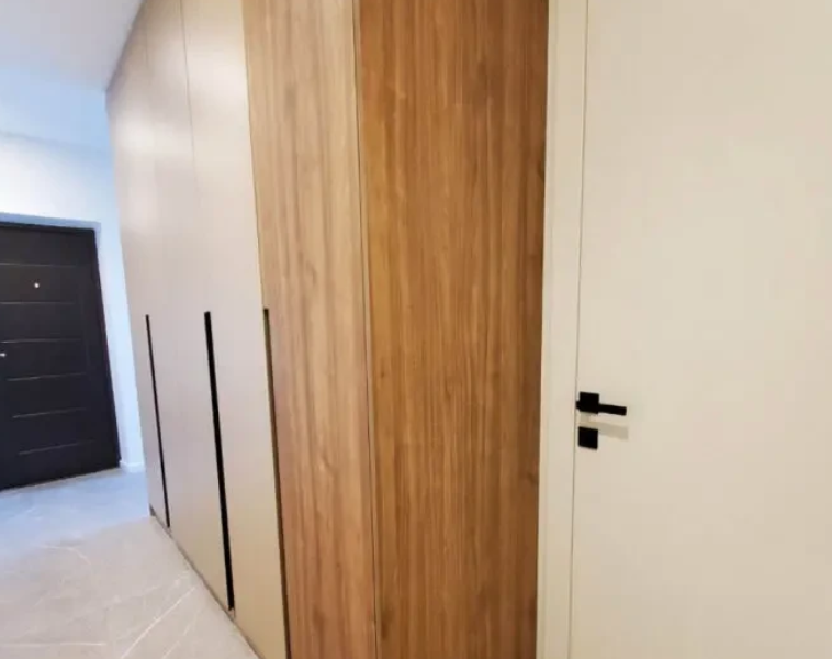 Квартира 3-кімнатна 71 кв.м у центрі Хотова (2 км від Феофанії)